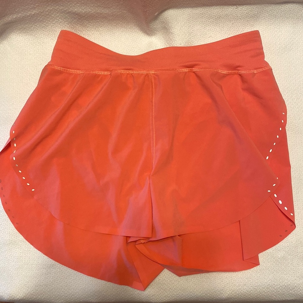 Lulu shorts! I think size 4! Minor imperfections
